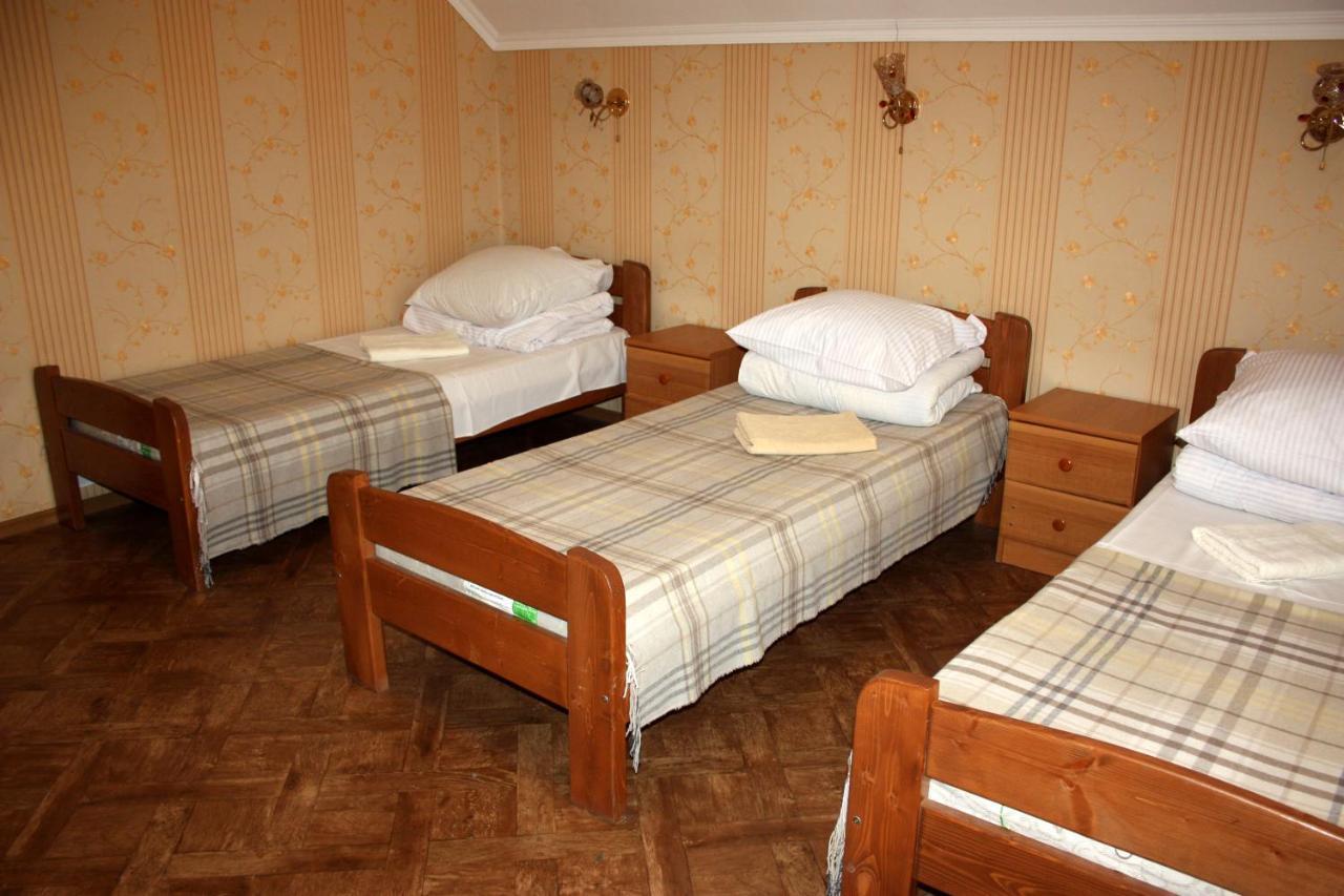 Inn Khlibodarskiy Hlibodarszke Kültér fotó